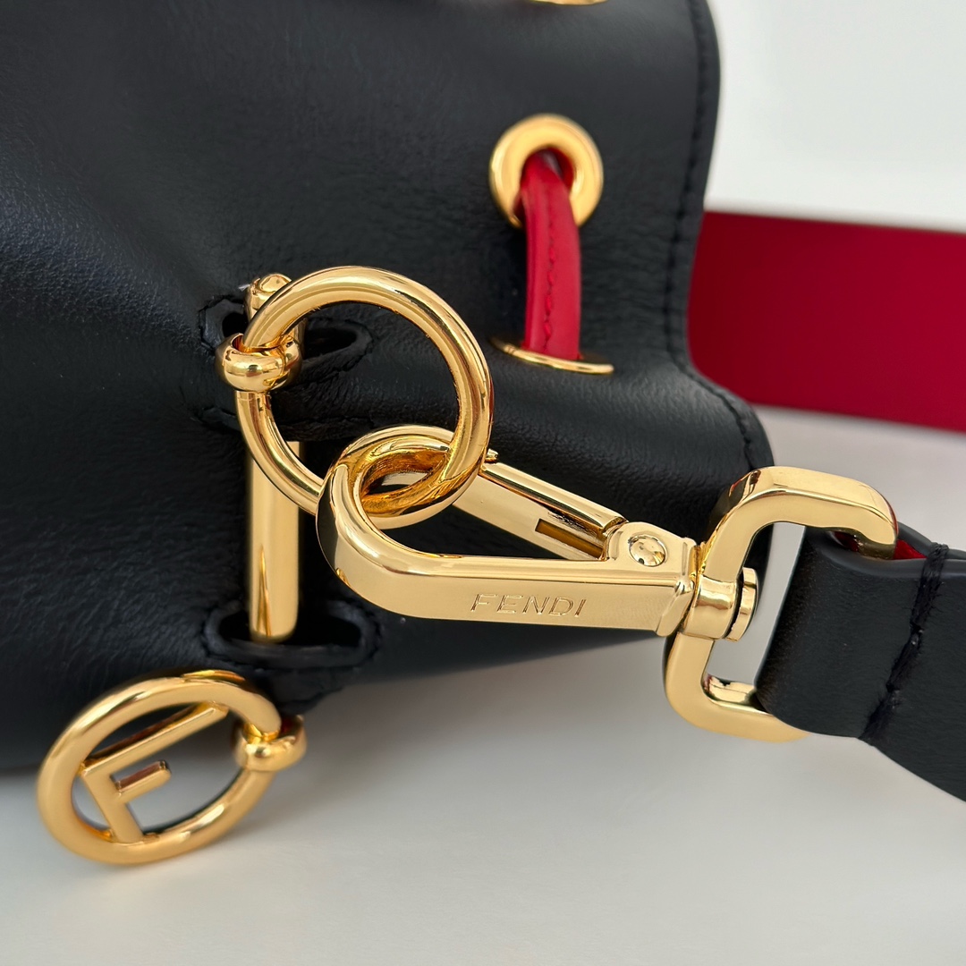 フェンディ「Fendi」FENDI Mon Tresor ミニバケツバッグ