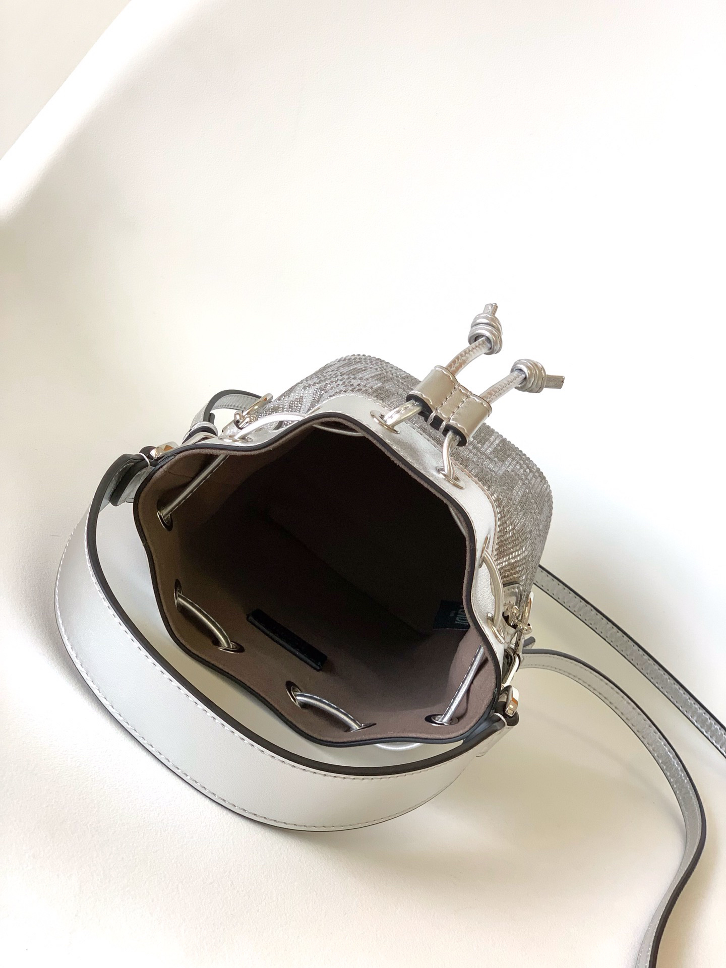 フェンディ「Fendi」Mon Tresor mini スワロフスキークリスタルデザイン バケットバッグ