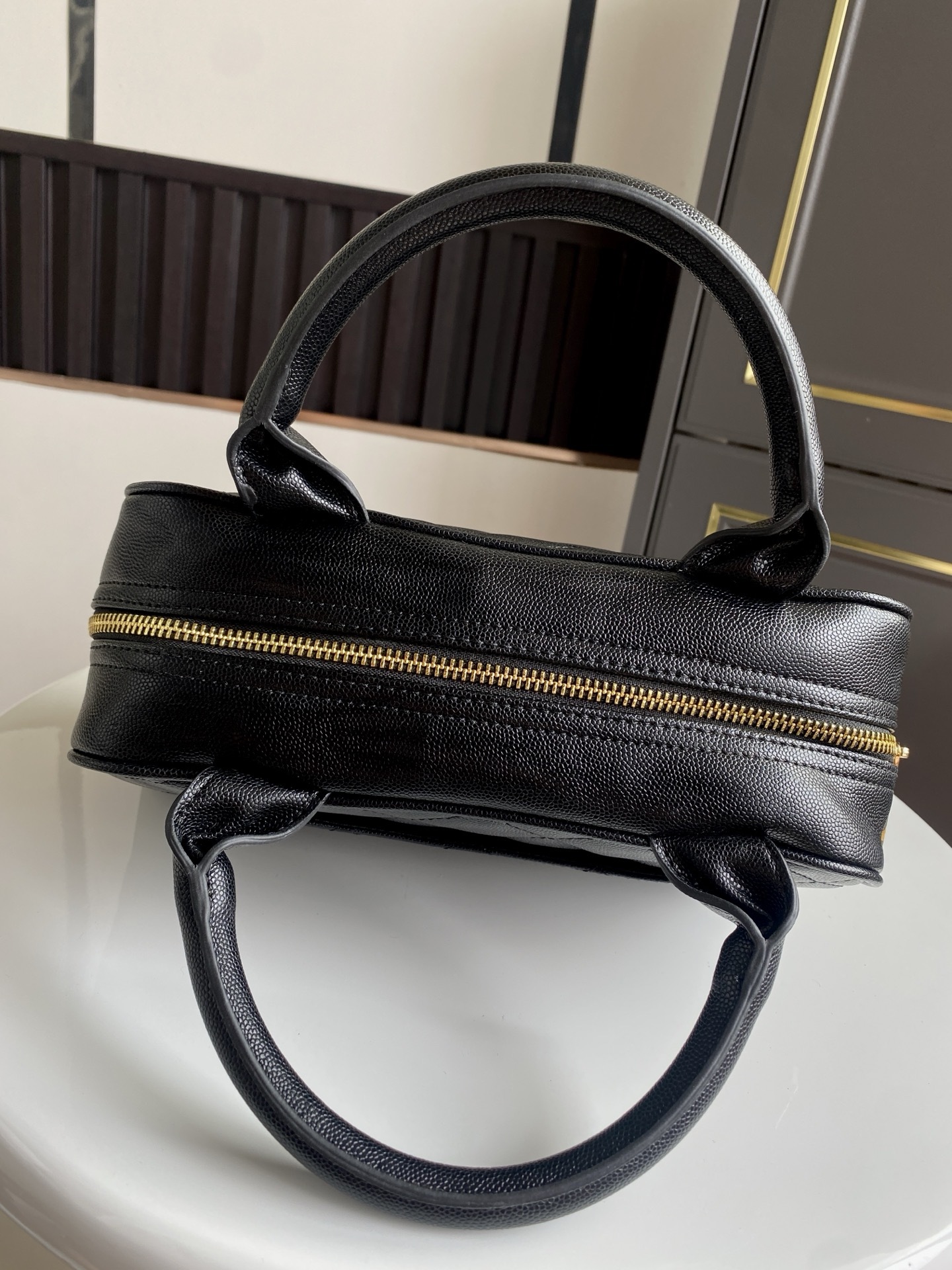 シャネル「Chanel」Vintage Medallion ハンドバッグ