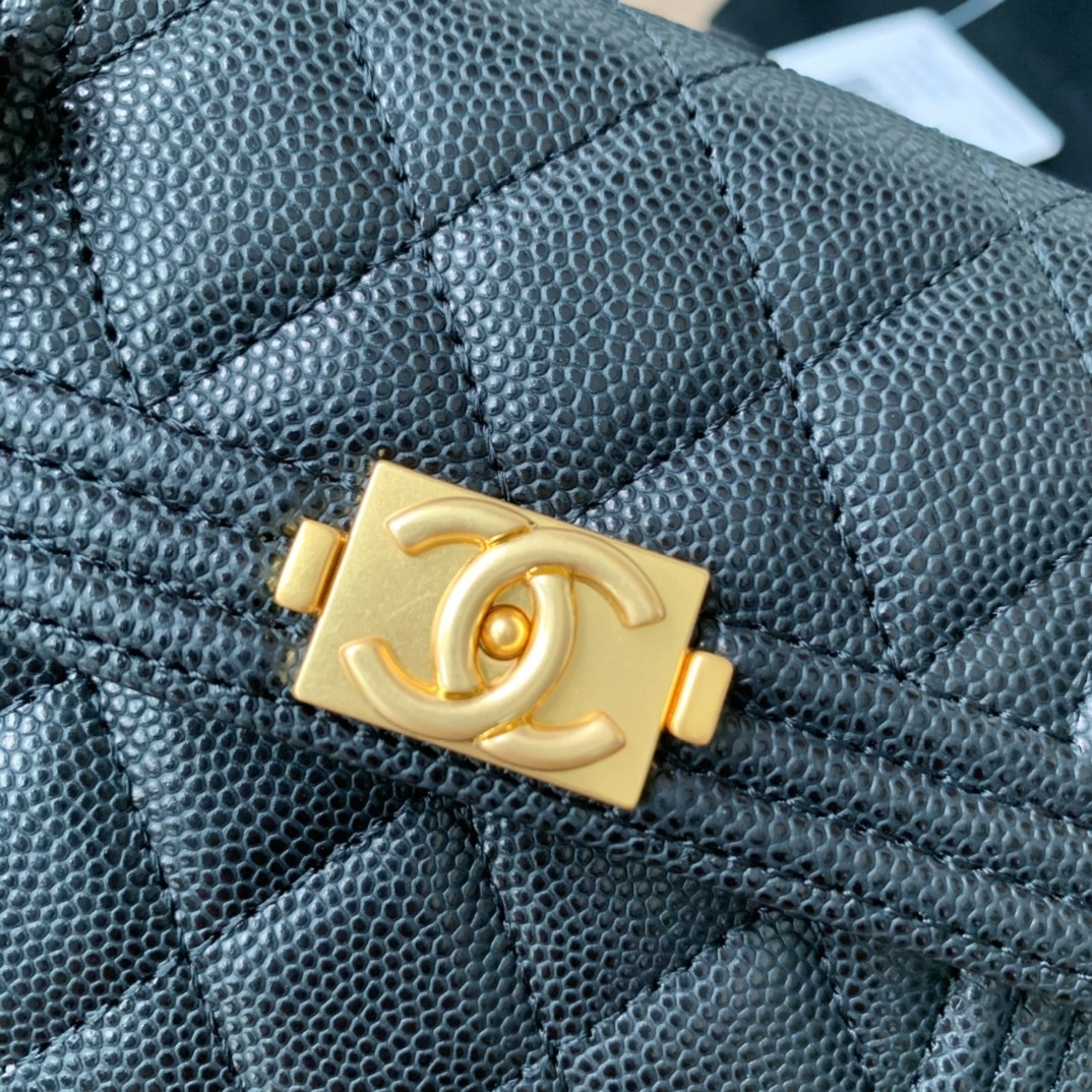 シャネル「Chanel」  Le Boy ショートウォレット