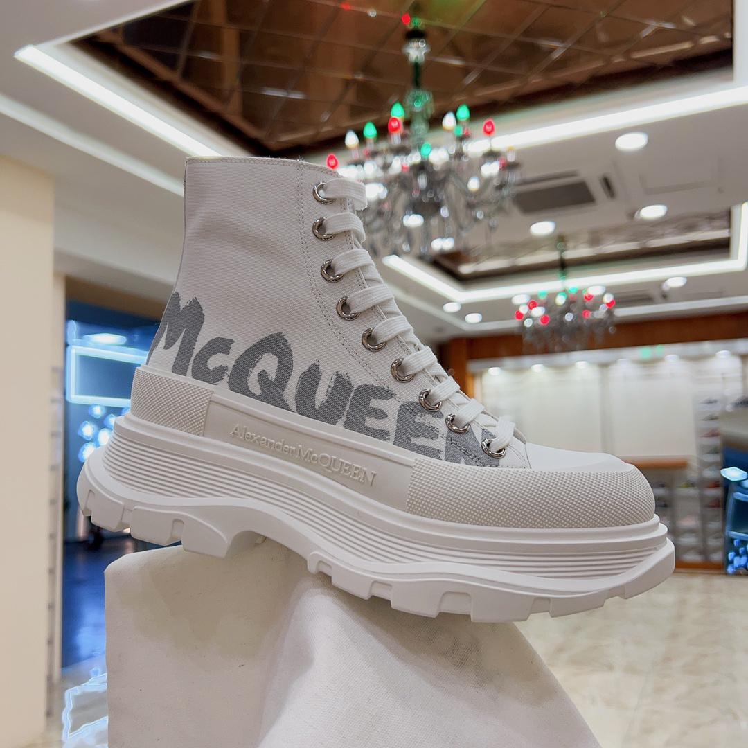 アレキサンダー・マックイーン［Alexander McQueen］オーバーサイズド スニーカー フルカラーバリエーション