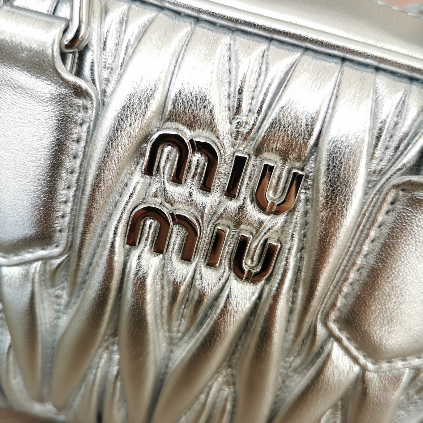 ミュウミュウ「Miu Miu」 too pretty ボウリングハンドバッグ