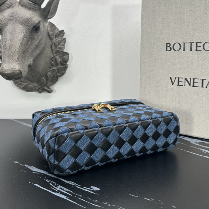 ボッテガ・ヴェネタ「Bottega Veneta」イントレチャート ミニボックスバッグ