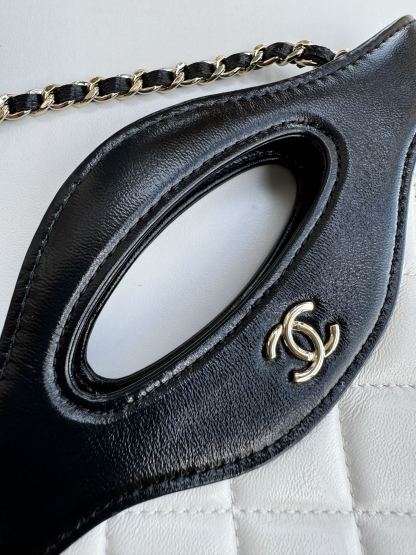 シャネル「Chanel」