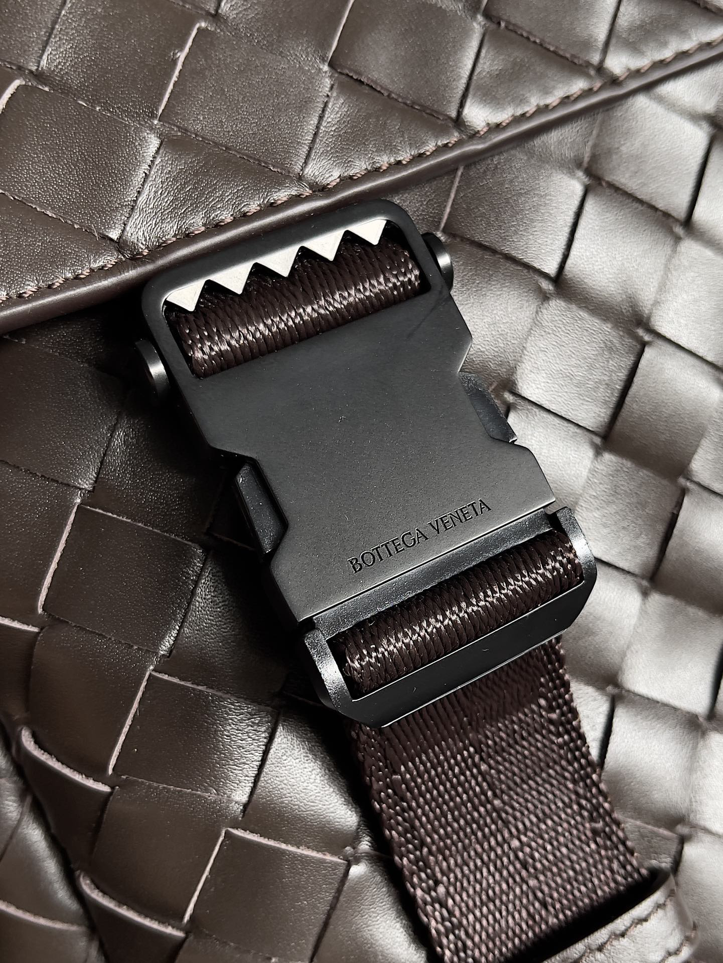 ボッテガ・ヴェネタ「Bottega Veneta」 イントレチャート メンズバックパック