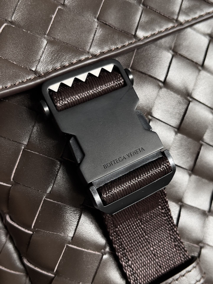 ボッテガ・ヴェネタ「Bottega Veneta」 イントレチャート メンズバックパック