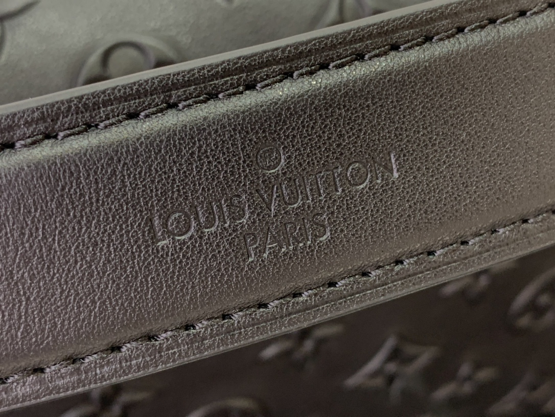 ルイ・ヴィトン「Louis Vuitton」Side Trunk、あなたのファッションを一気に引き上げる