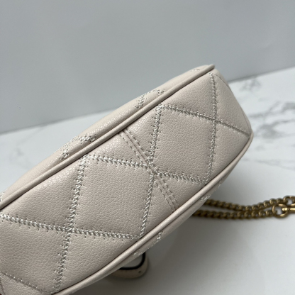 トリー バーチ「Tory Burch」ウィラ ハーフムーン アンダーアームバッグ チェーンショルダー/ハンドバッグ