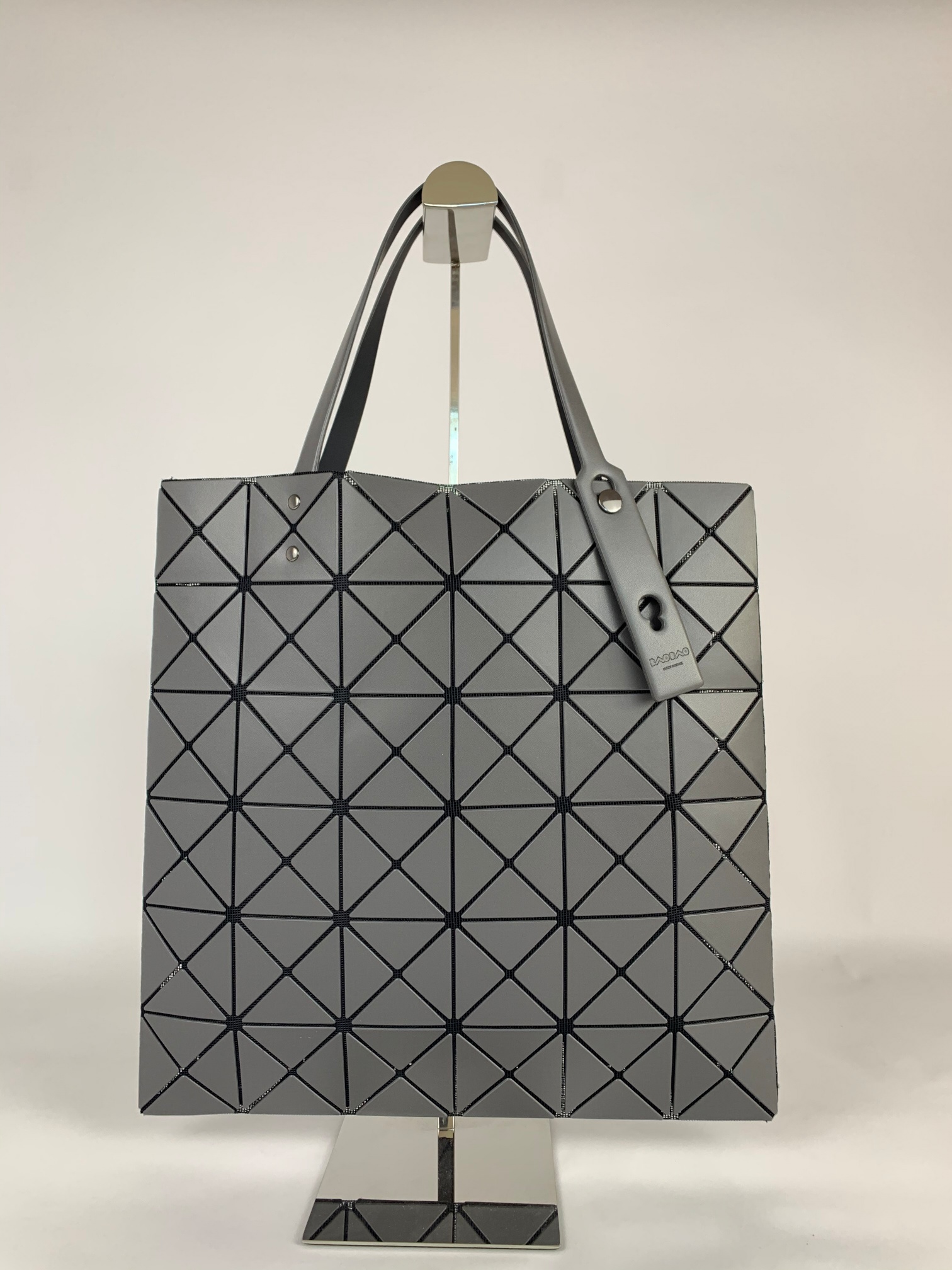 イッセイ・ミヤケ「Issey Miyake」 6ポケットマットトートバッグ
