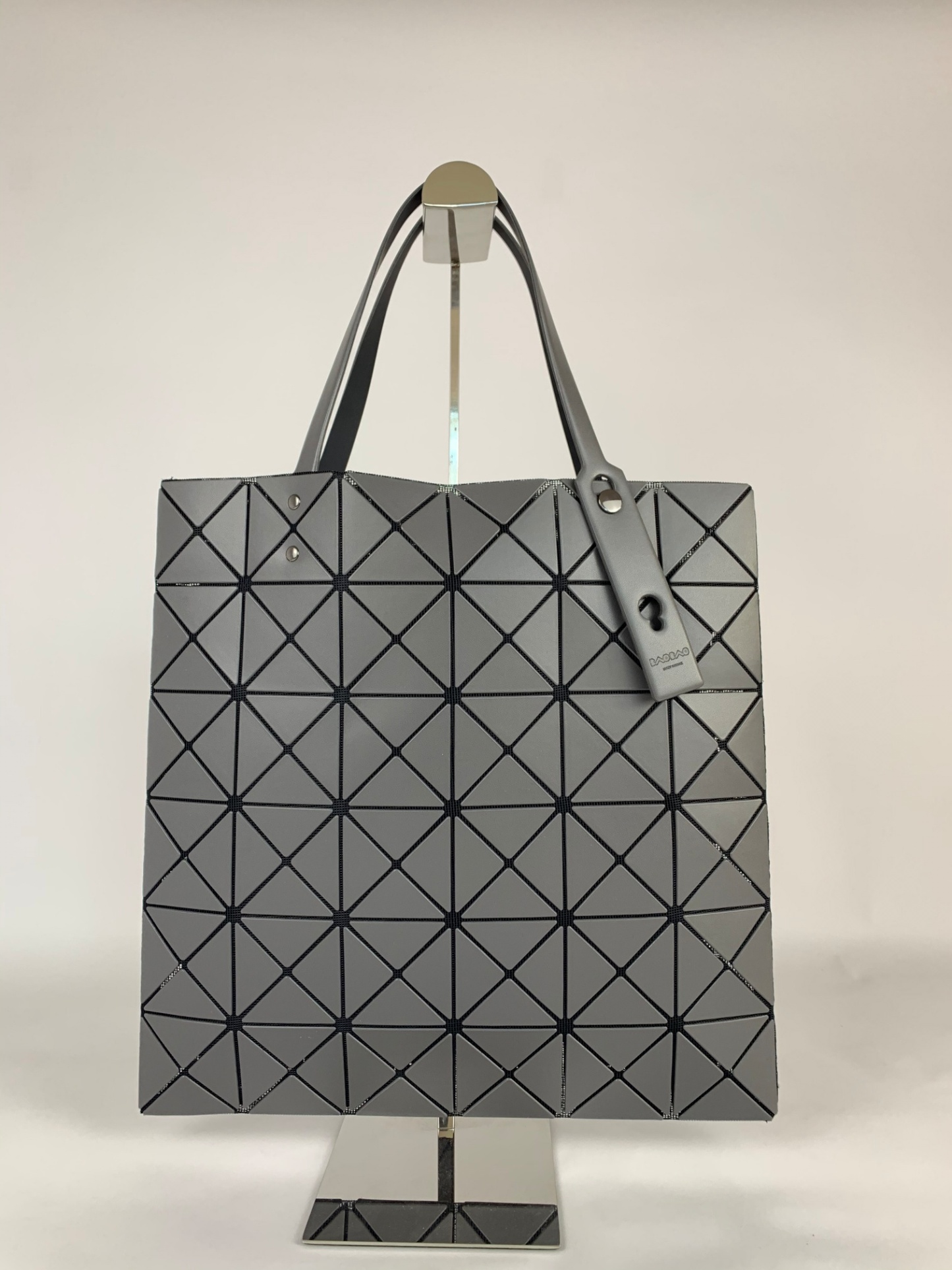 イッセイ・ミヤケ「Issey Miyake」 6ポケットマットトートバッグ