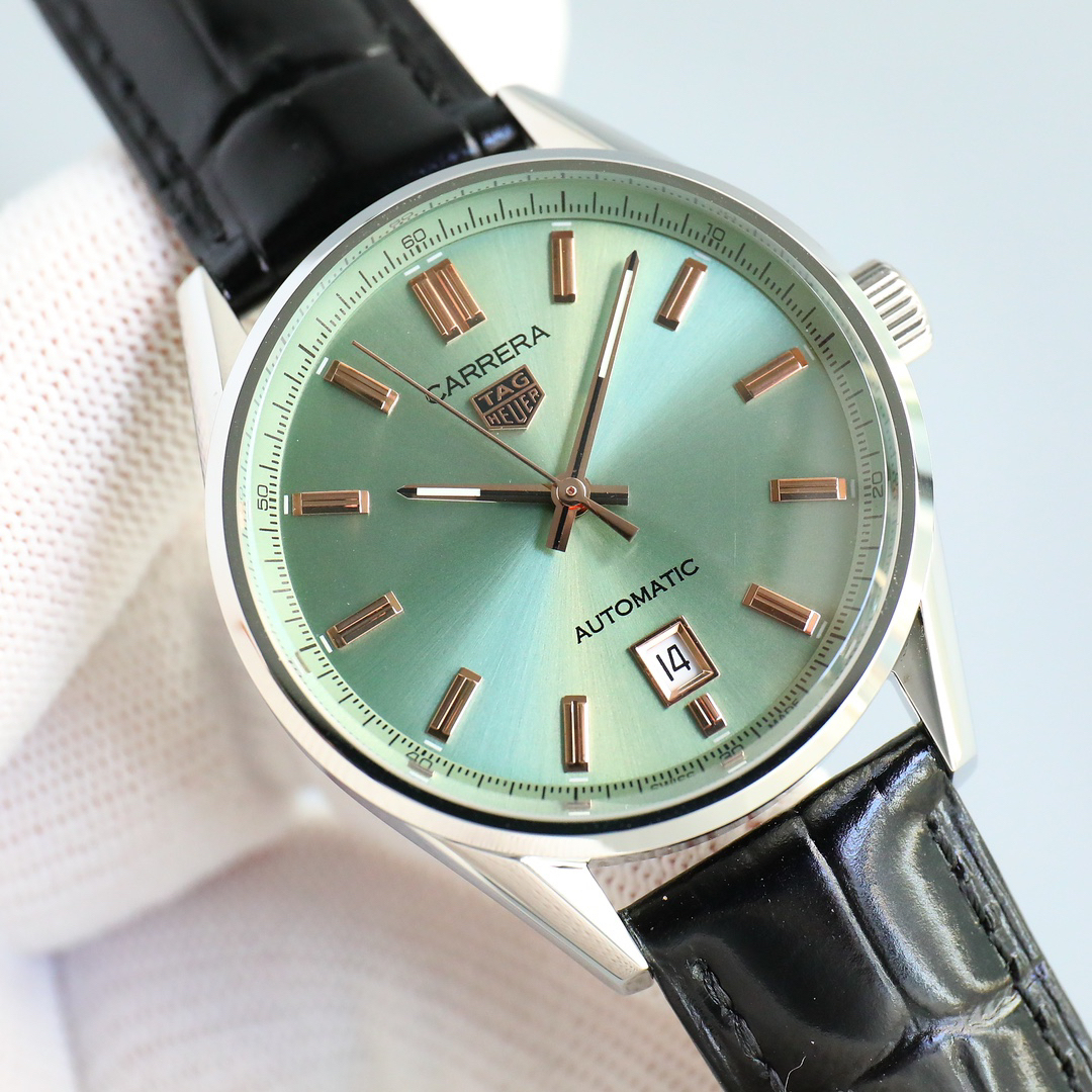 タグ・ホイヤー「TAG Heuer」カレラ カレンダー メンズウォッチ40MM