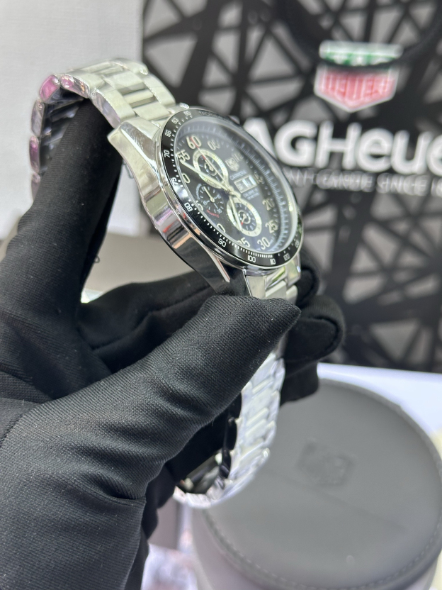 タグ・ホイヤー「TAG Heuer」クロノグラフ メンズウォッチ40MM