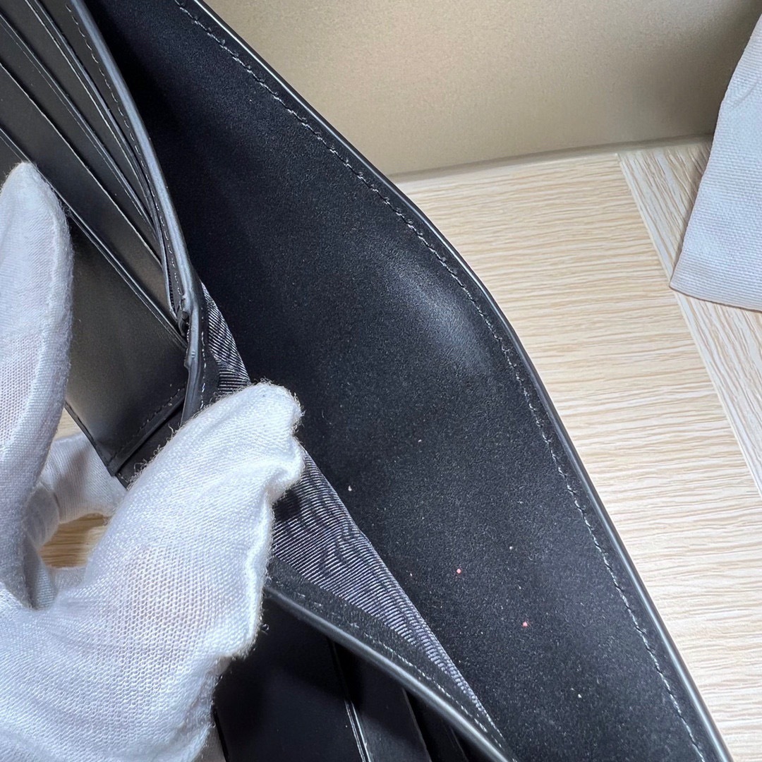 フェラガモ「Ferragamo」ーニ メンズスリムウォレット