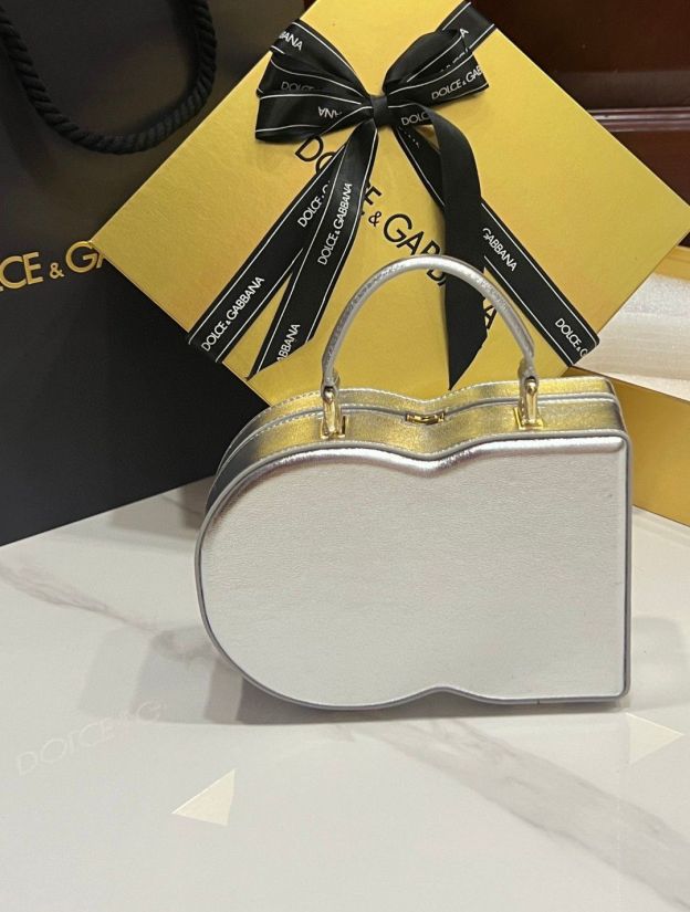 ドルチェ・アンド・ガッバーナ「D&G」 シルバーレザー ボックストップハンドルバッグ