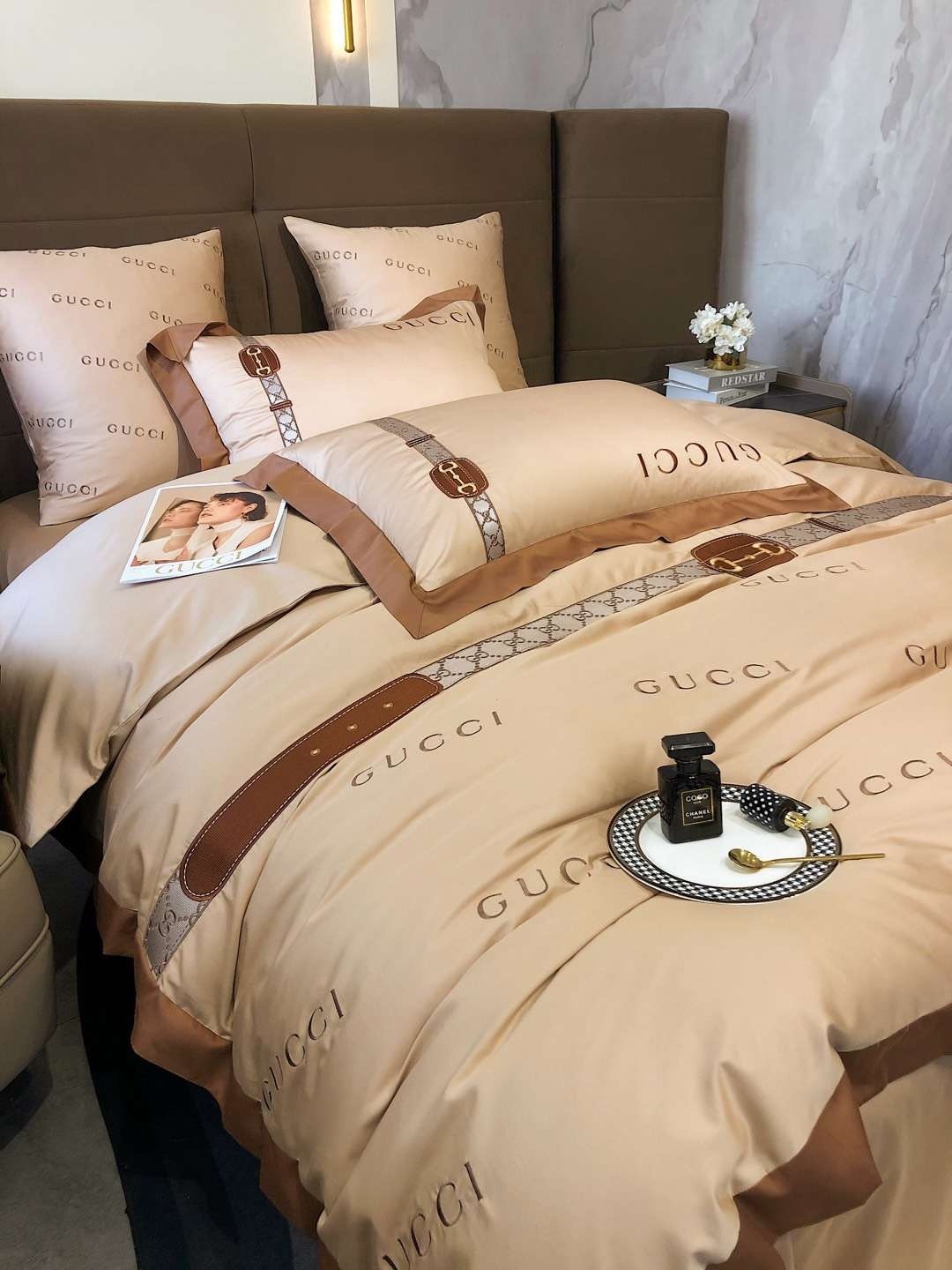 グッチ「Gucci」プレミアムコットン ゴールド＆シルバー刺繍 4点セット