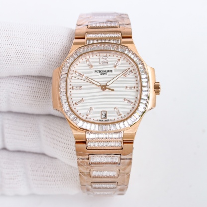 パテックフィリップ［Patek Philippe］ノーチラス  限定モデル 腕時計35.2MM