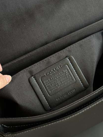 コーチ「Coach」 Racer メンズ メッセンジャーバッグ