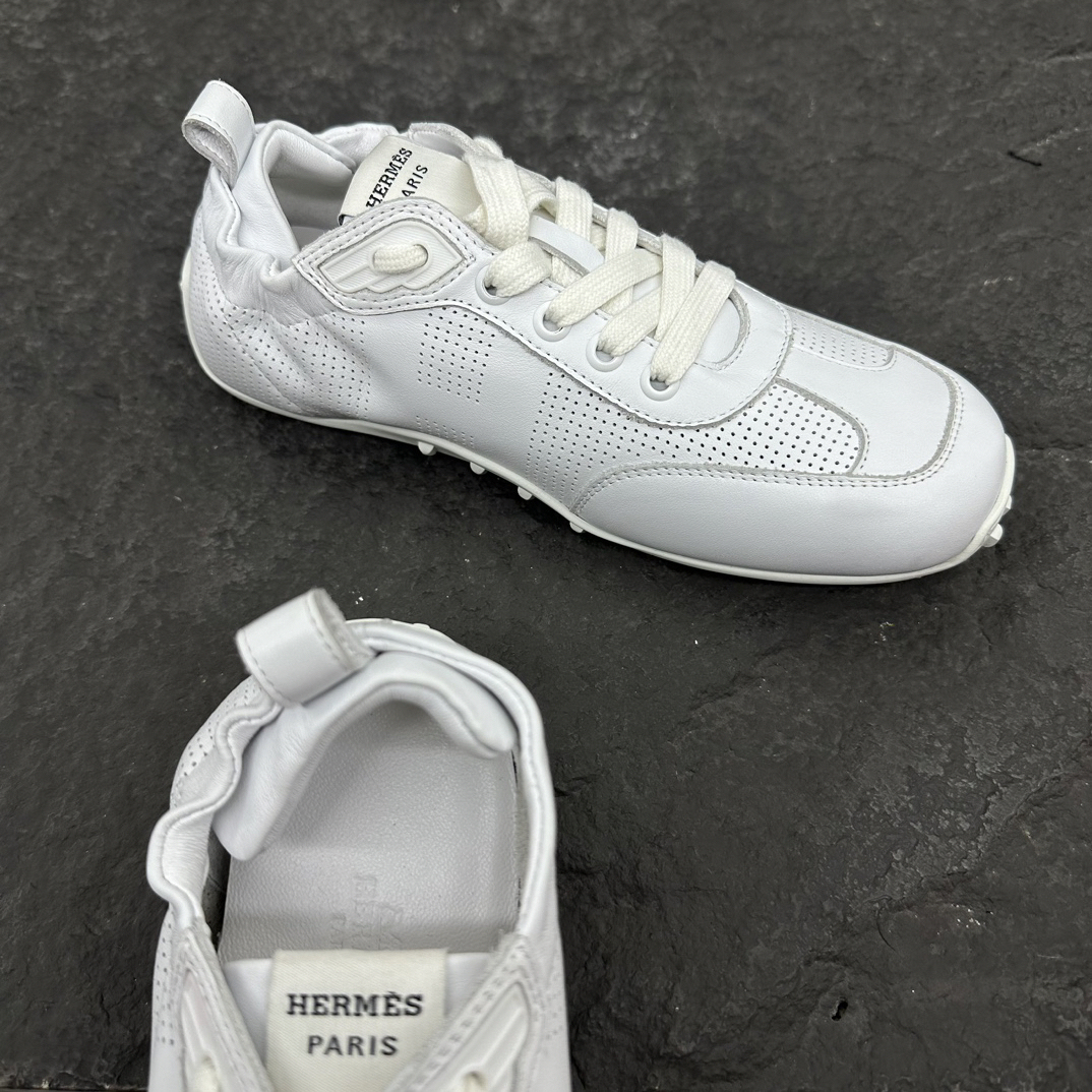 エルメス［Hermès］ イン パーセレーテッド スニーカー