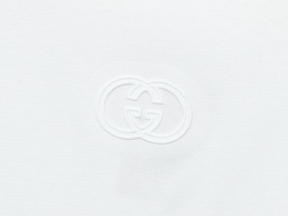 グッチ「Gucci」定番胸元刺繍半袖Tシャツ