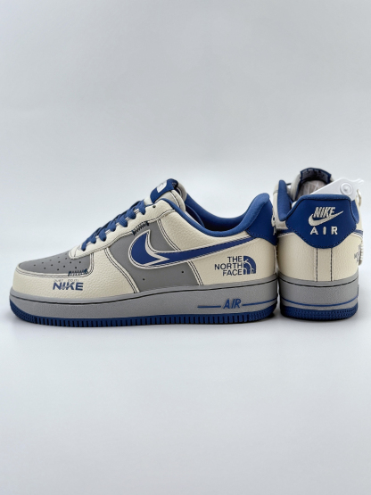 「コラボモデル」The North Face x Nikeスニーカー