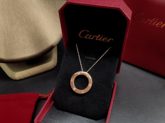 カルティエ「Cartier」ラブ ディスク ダイヤモンド ペンダント ネックレス