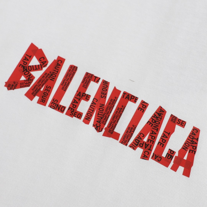 バレンシアガ「Balenciaga」赤美紋紙プリント半袖