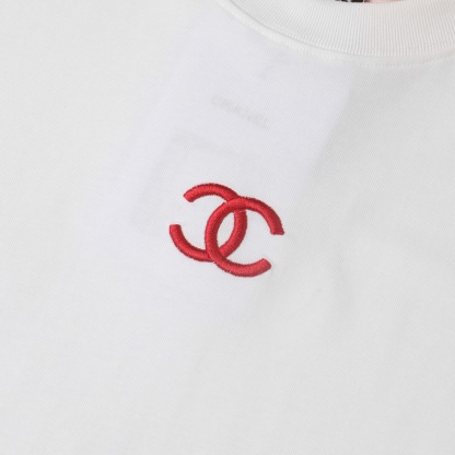 シャネル「Chanel」2024 ロゴ エンブロイダリー Tシャツ