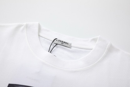 シャネル「Chanel」 ロゴ プリント Tシャツコレクション