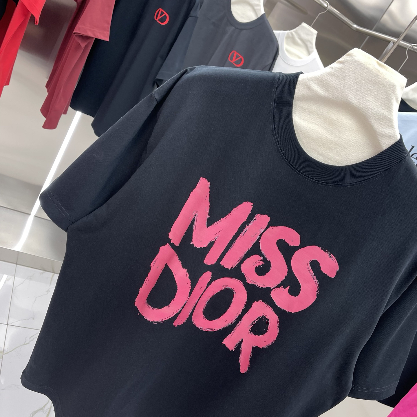 ディオール「Dior」クラシックコレクション プリントTシャツ