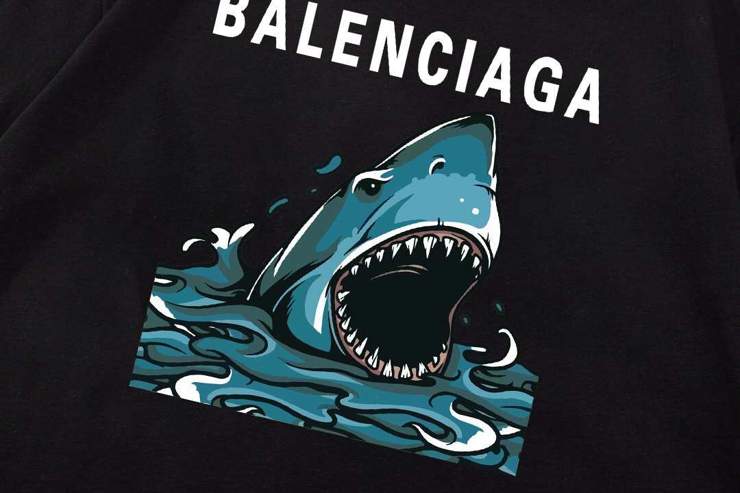 バレンシアガ Balenciaga サメ半袖半袖Tシャツ-ISETAN PRESTIGE CURATED