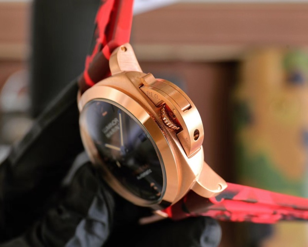 パネライ［Panerai］Luminor 1950 アーチ型コーティングガラス 腕時計用ガラス44MM