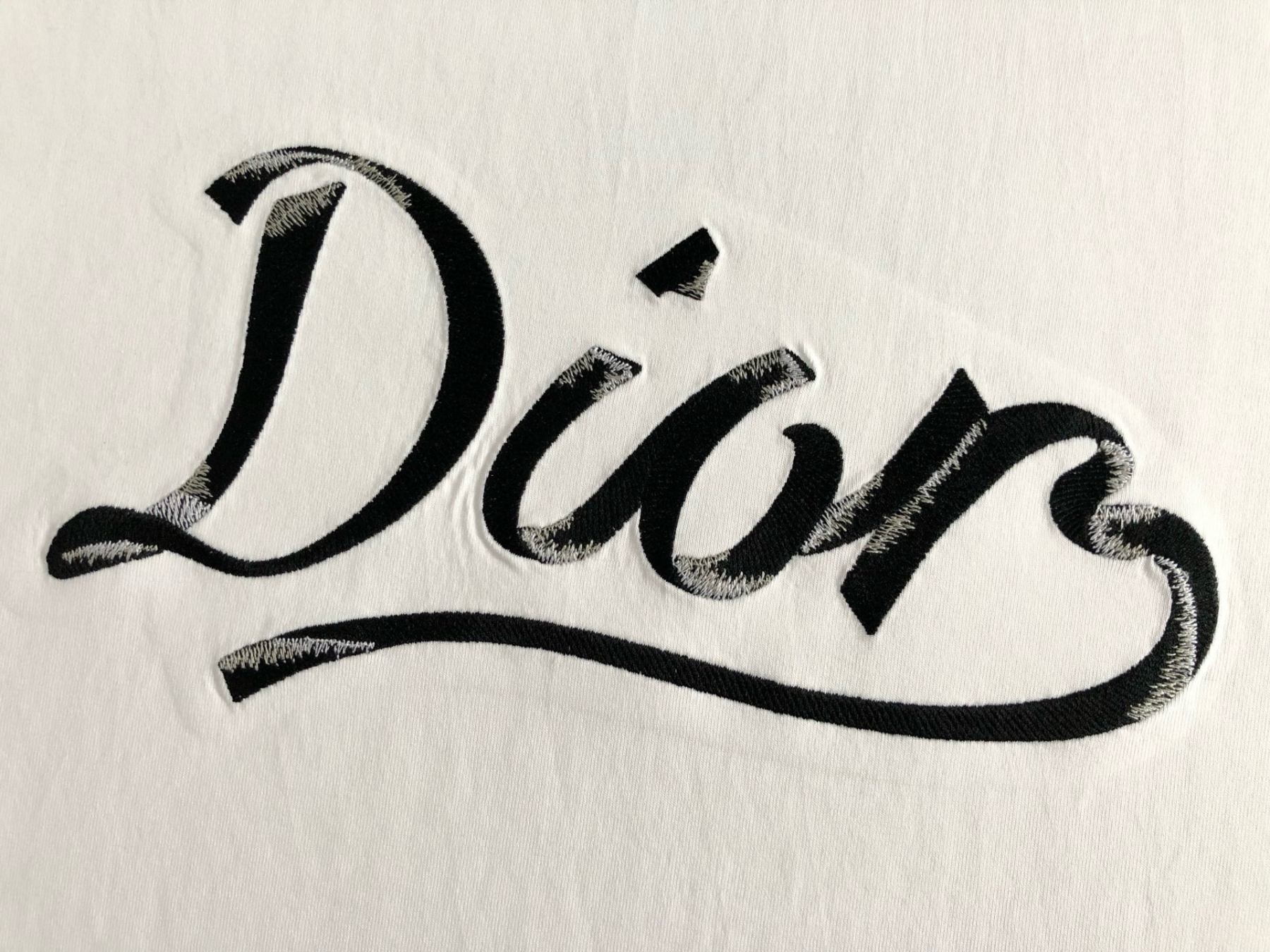 ディオール「Dior」25SS プレミアム エンブロイダリー ロゴTシャツ