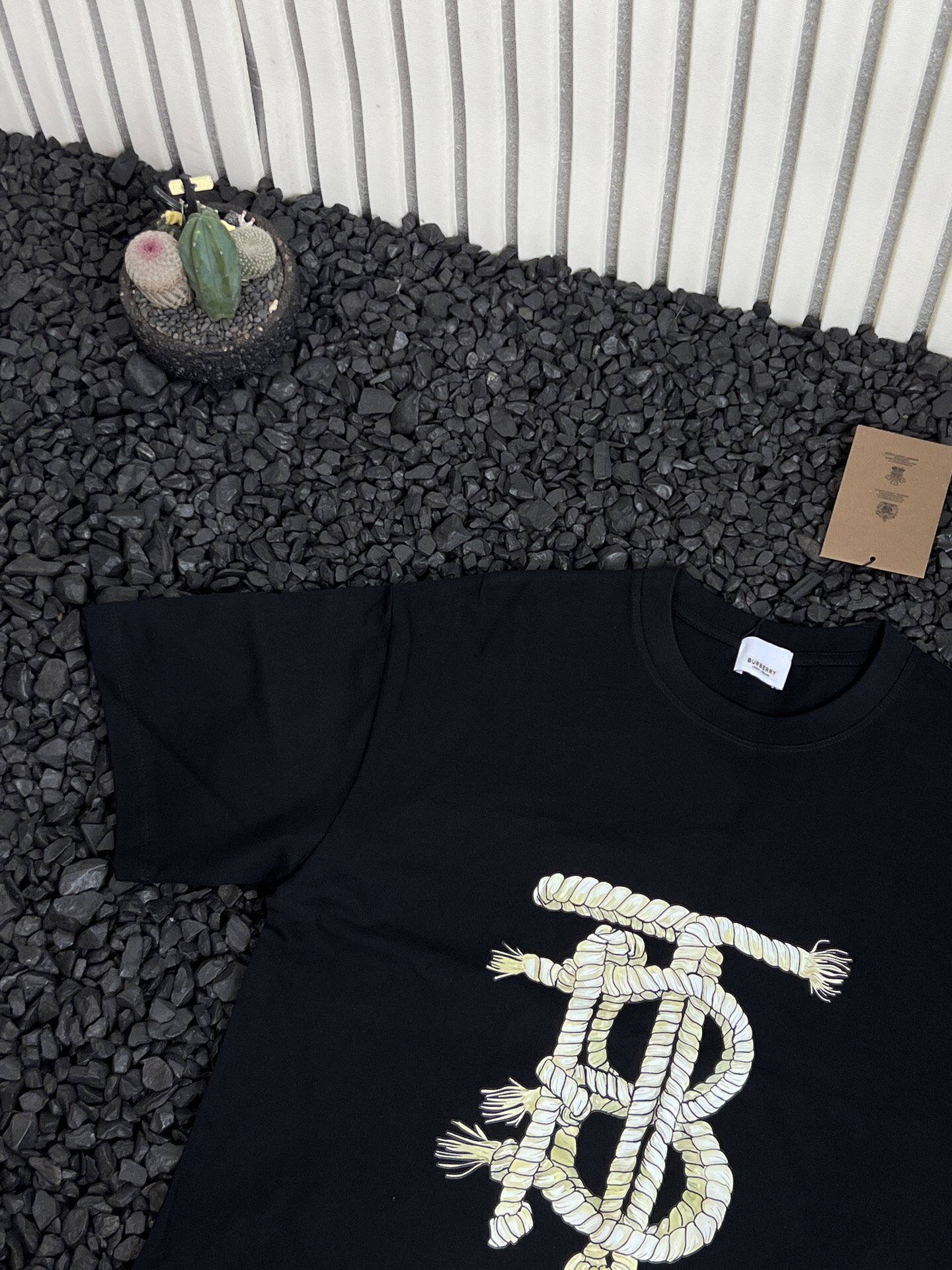 バーバリー「Burberry」2025 カップル オーバーサイズ プリント Tシャツ 春夏コレクション