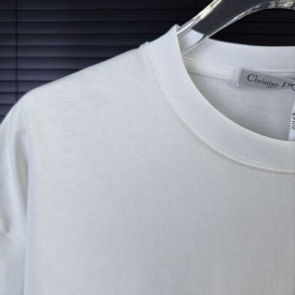 ディオール「Dior」25SS クラシック グラフィティ ロゴ プリントTシャツ