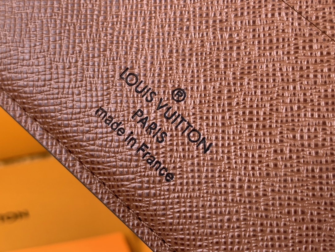 ルイ-ヴィトン(Louis Vuitton) ジッピーウォレット-ホリゾンタル - M80333