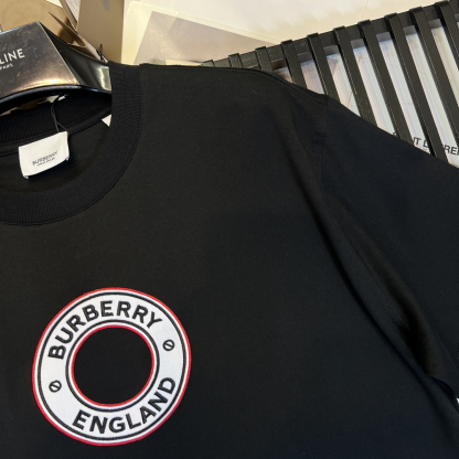 バーバリー「Burberry」サークルロゴ エンブロイダリー Tシャツ