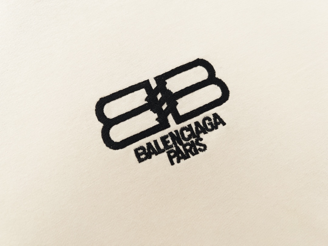バレンシアガ「Balenciaga」 BB刺繍半袖Tシャツ