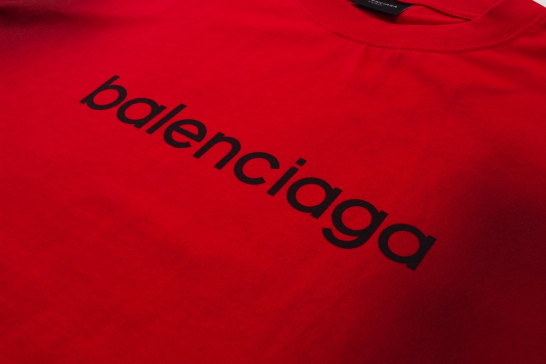バレンシアガ「Balenciaga」スキーコレクション ビッグロゴTシャツ