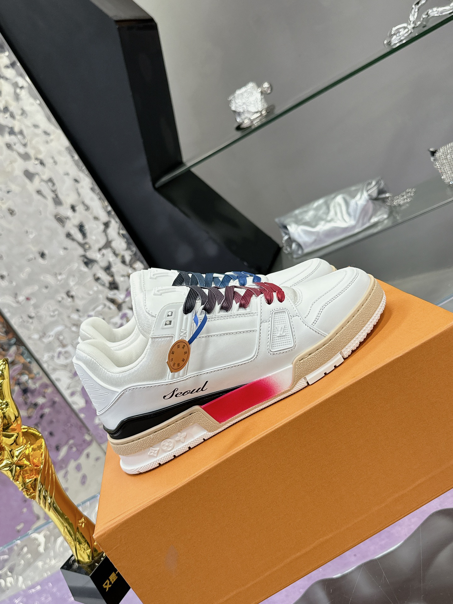 「コラボモデル」Louis Vuitton x Trainer スニーカー