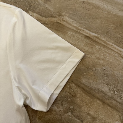 ヴァレンティノ「Valentino」クルーネック半袖Tシャツ