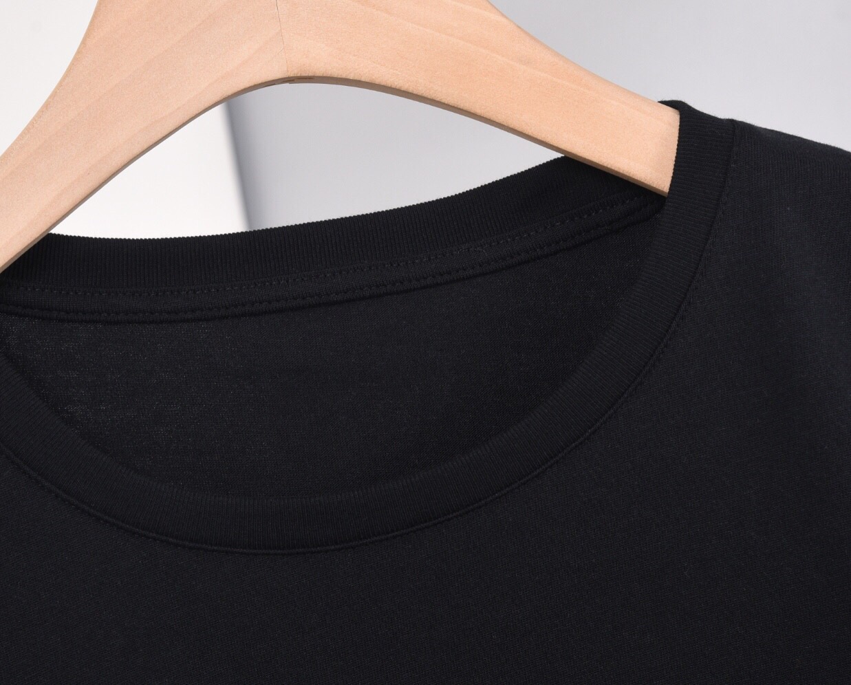 ヴァレンティノ「Valentino」レディース プリント半袖Tシャツ