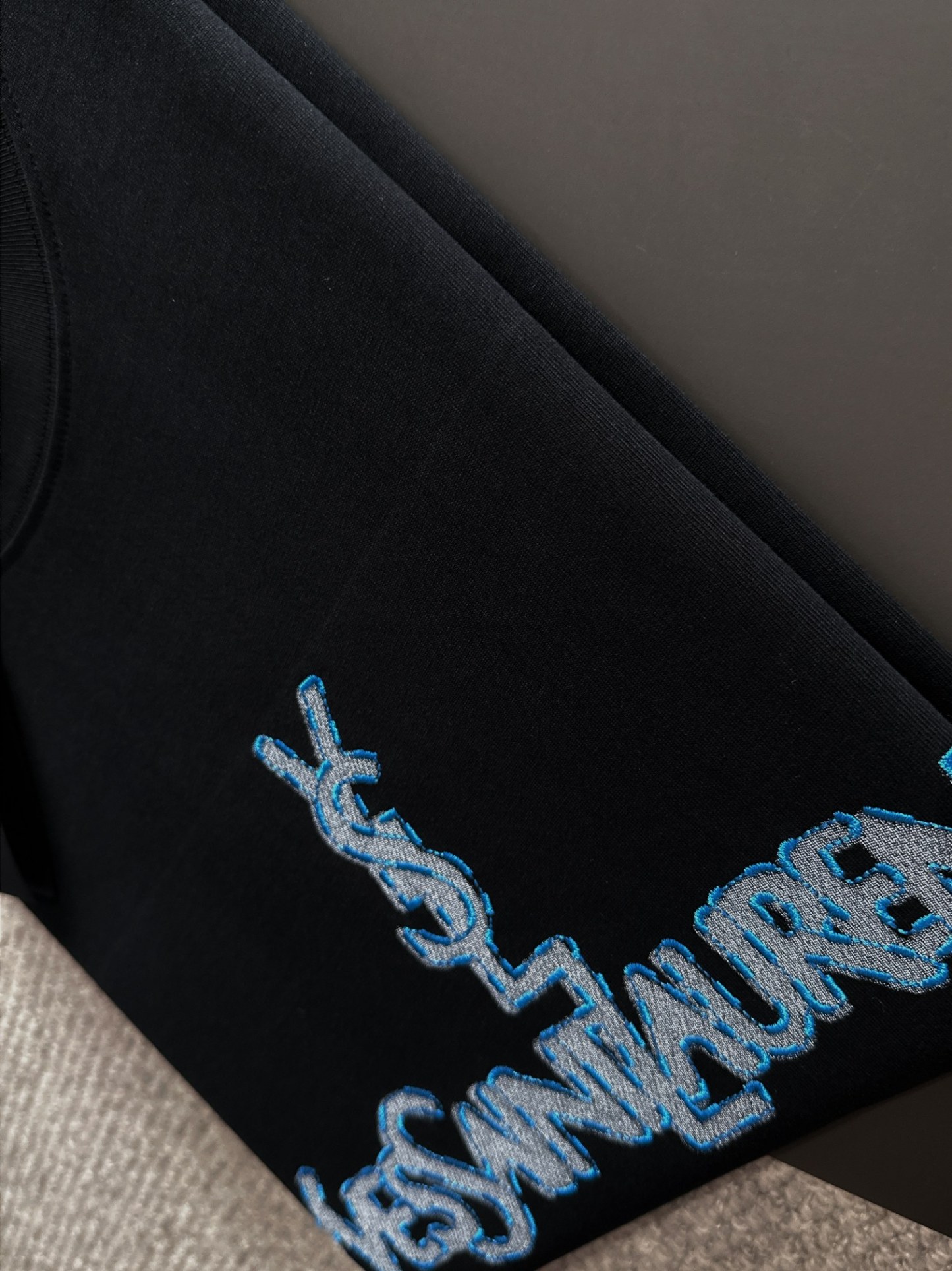 サンローラン「Saint Laurent」 2025SS ニューコレクション ショートスリーブTシャツ