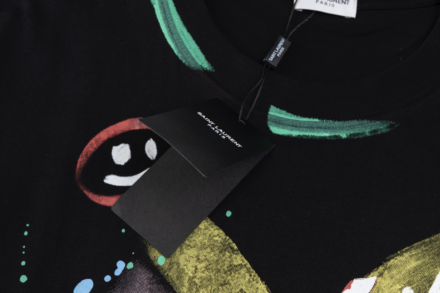 サンローラン「Saint Laurent」カラフルグラフィティロゴ ショートスリーブTシャツ
