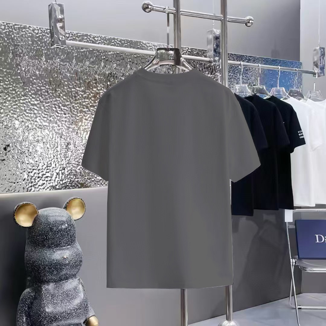 サンローラン Saint Laurent グラフィックプリント クルーネックTシャツ-ISETAN PRESTIGE CURATED