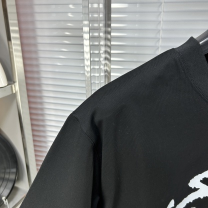 サンローラン「Saint Laurent」SS25 プレコレクション クルーネックTシャツ