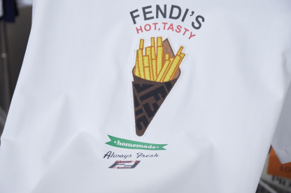 フェンディ「Fendi」2025SS 春夏新作 ラウンドネック ファッショナブルTシャツ