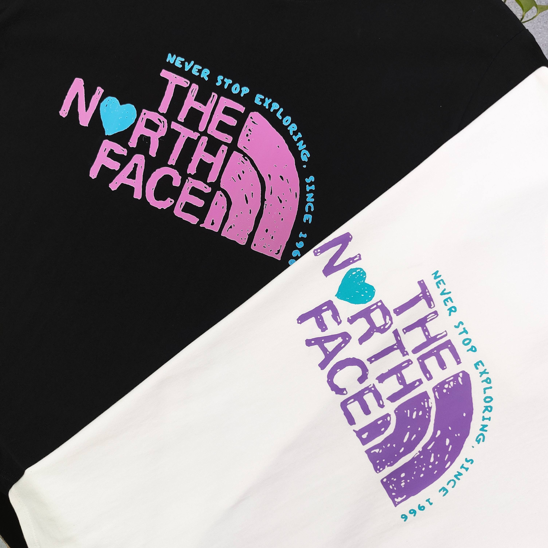 ザ・ノースフェイス「The North Face」 クレヨンロゴ カップルTシャツ