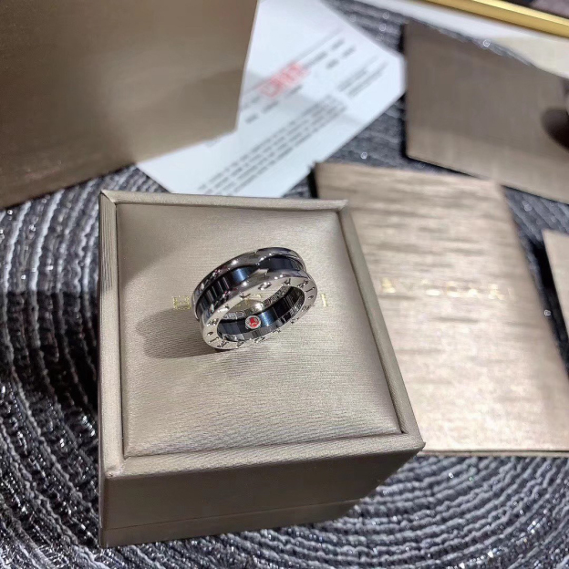 ブルガリ「Bvlgari」人気者の指輪