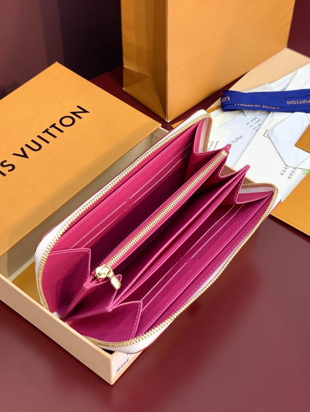 ルイ・ヴィトン「Louis Vuitton」LV × TM ジッピー･ウォレット