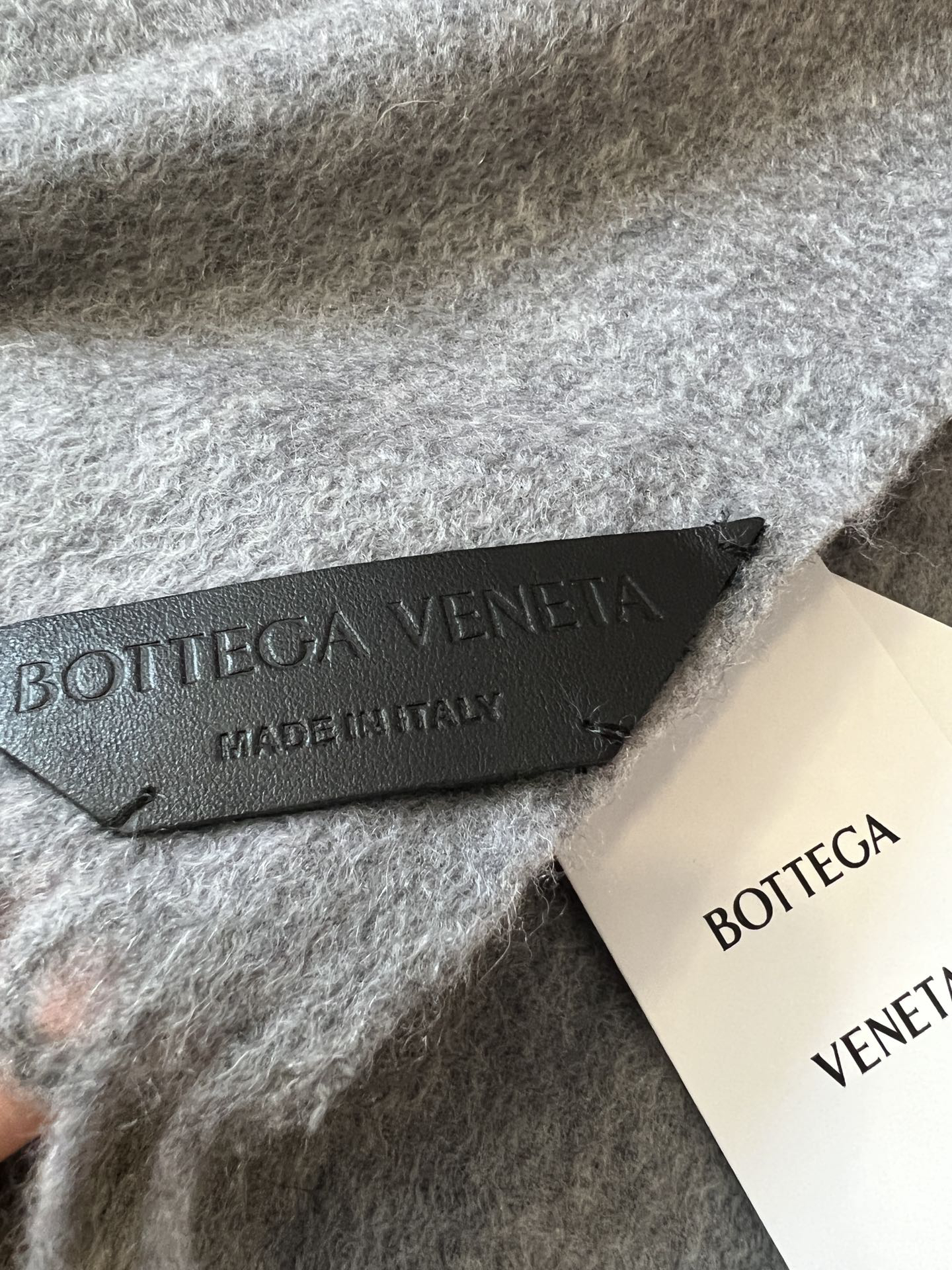ボッテガ ヴェネタ「Bottega Veneta」2024秋冬 プレミアム キャシュミール マフラー35x200cm